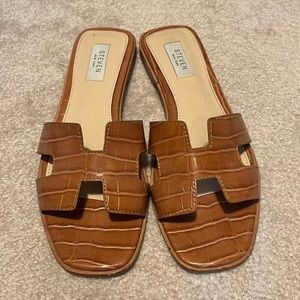 Steven by Steve Madden Cognac sandal size 8.5